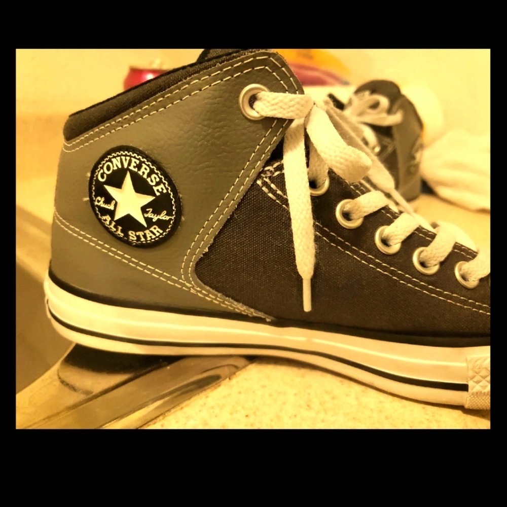 Converse all star mids